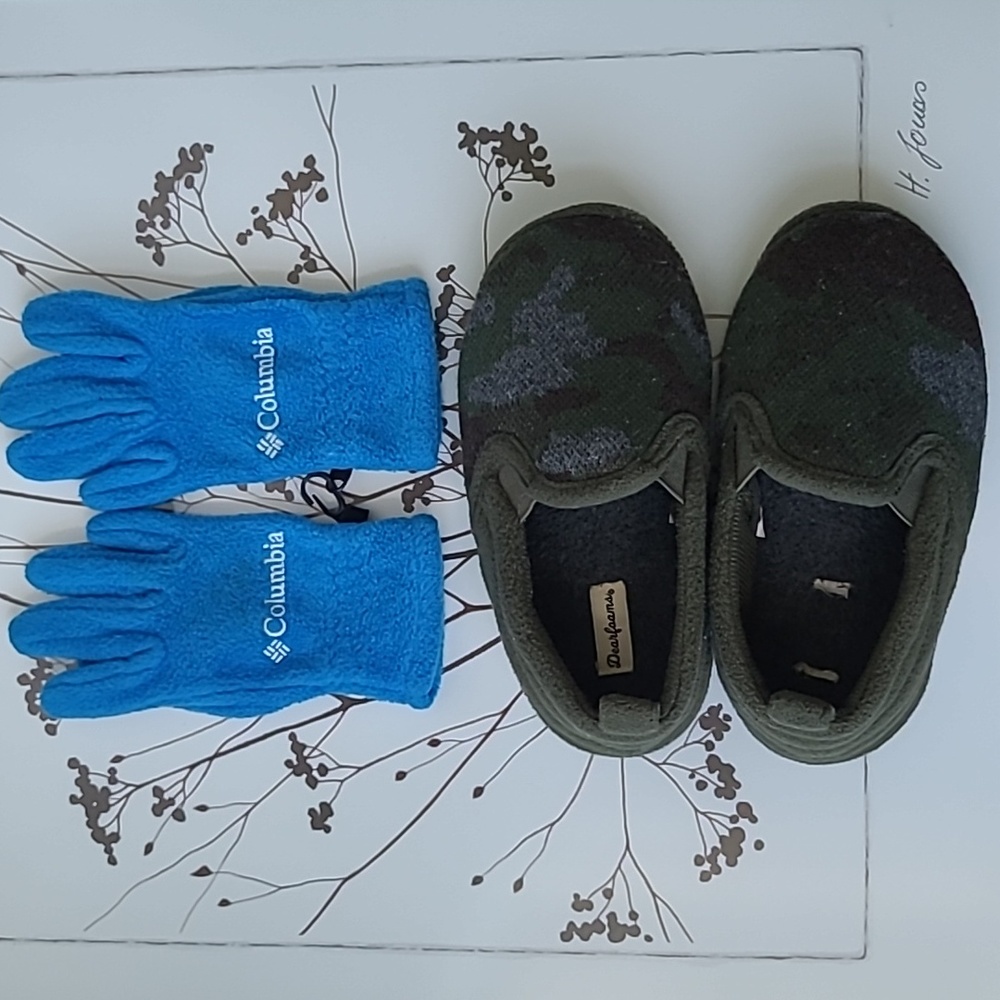 Kids Bundle Dearfoam Slippers Columbia Gloves